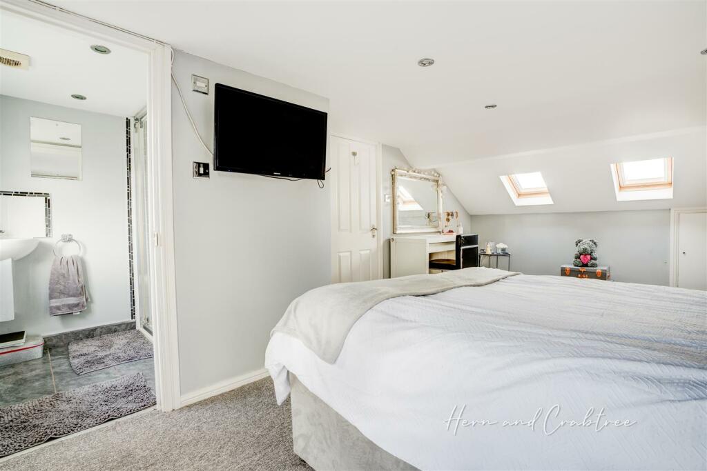 Tarragon Way, Pontpreannau, HernCrabtree (29).jpg