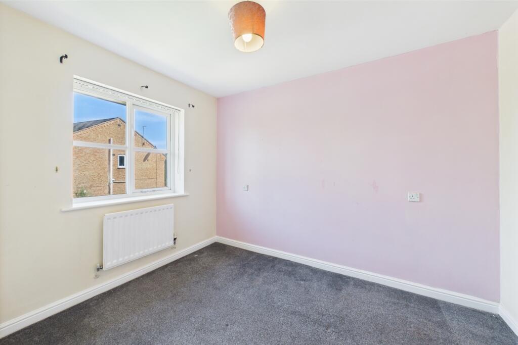 CAM03162G0-PR0252-STILL018