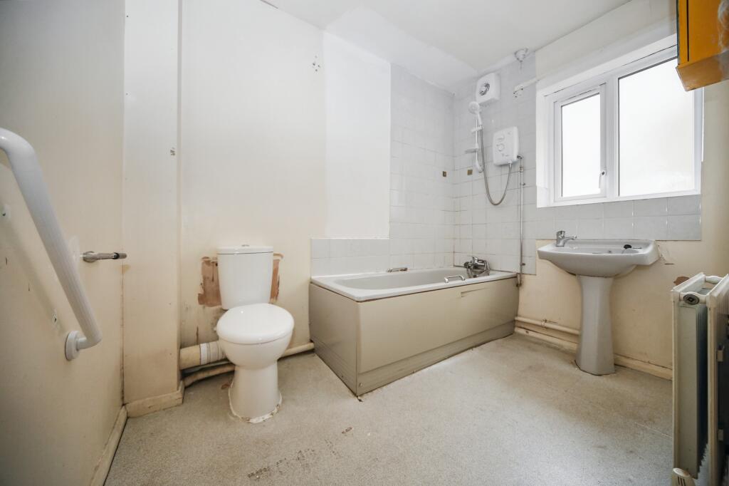 27 Venice Street, Bolton, Greater Manchester, BL3 4AE