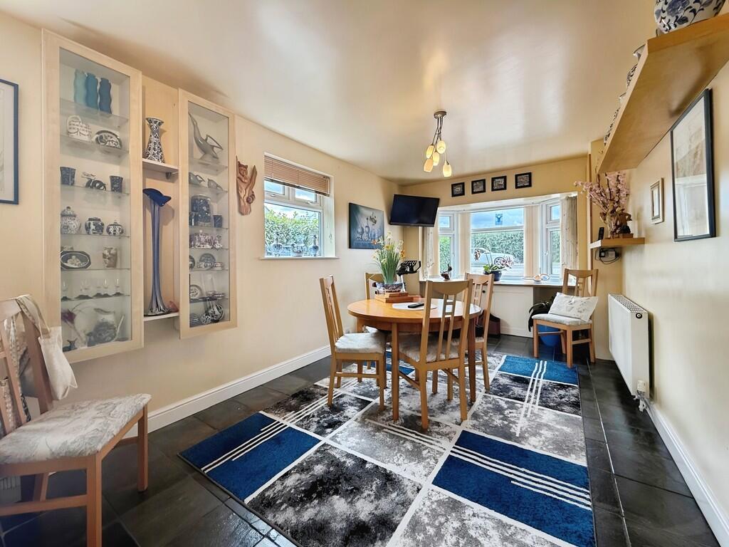 bdef8cd1-WhatsApp...