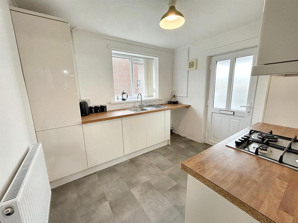 Maes Piode, Llandybie, Ammanford