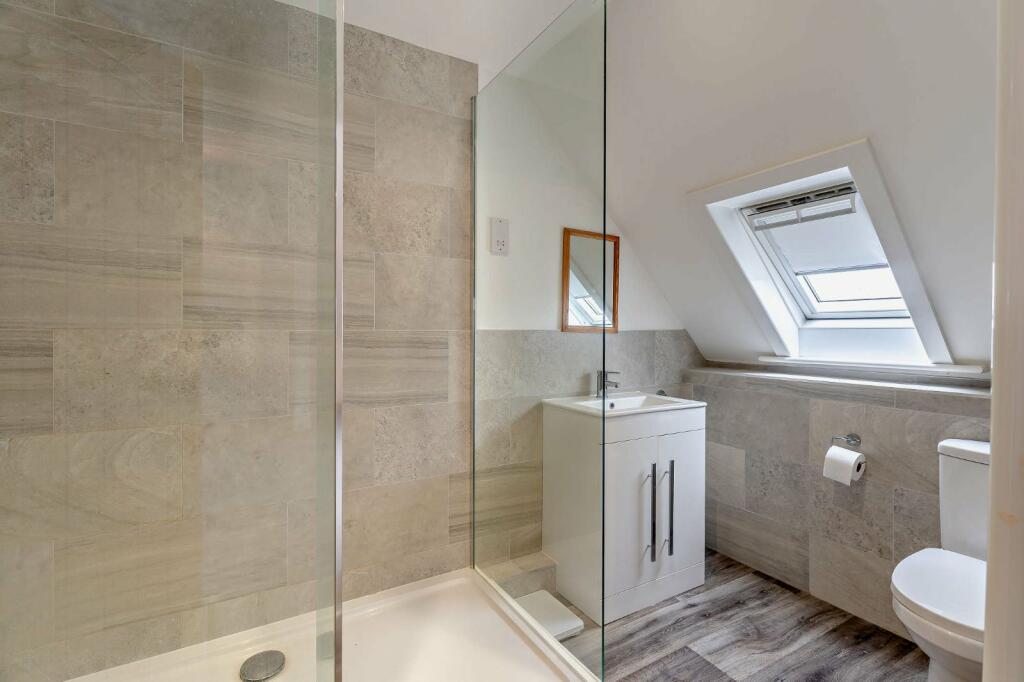 Bedroom 2 En-Suite