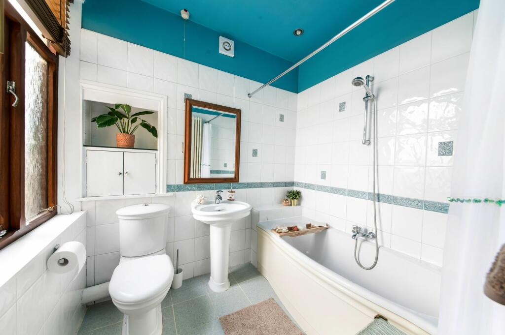 HOUSE BATHROOM