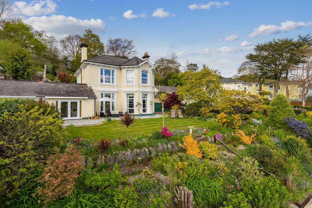 A02 - 26 College Road Newton Abbot - 250423.jpg