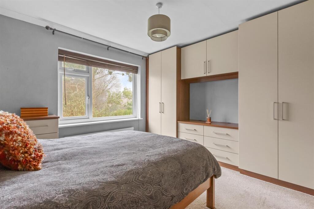 35 Ellsworth Rd, HP11 2TU-4.jpg