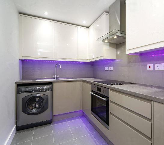 241 baker street 1a.JPG