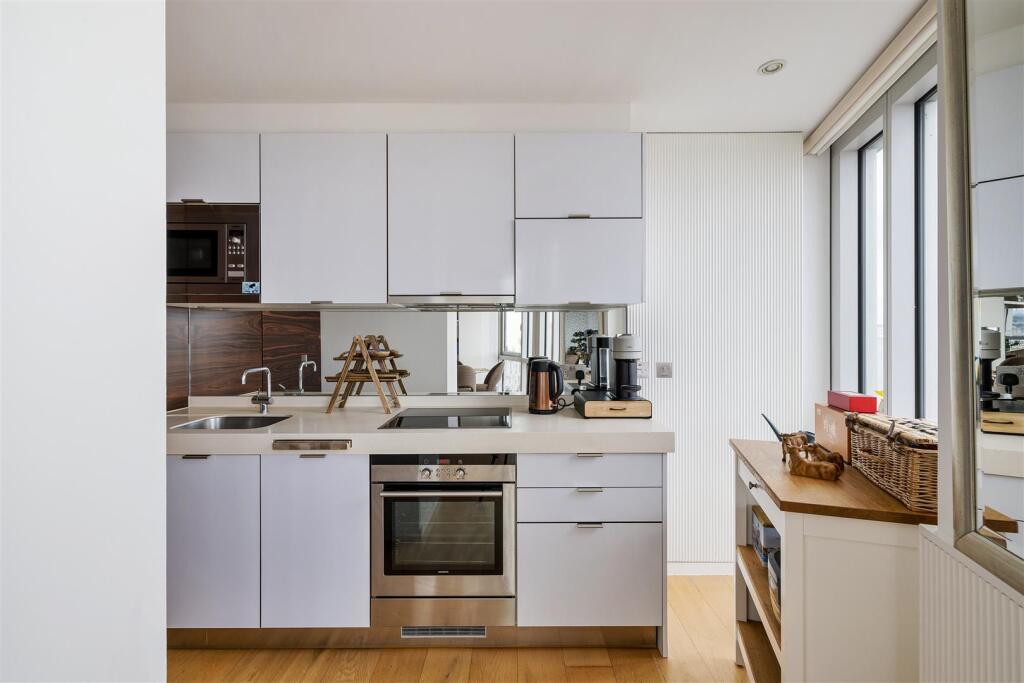 Fairmont Avenue, E14