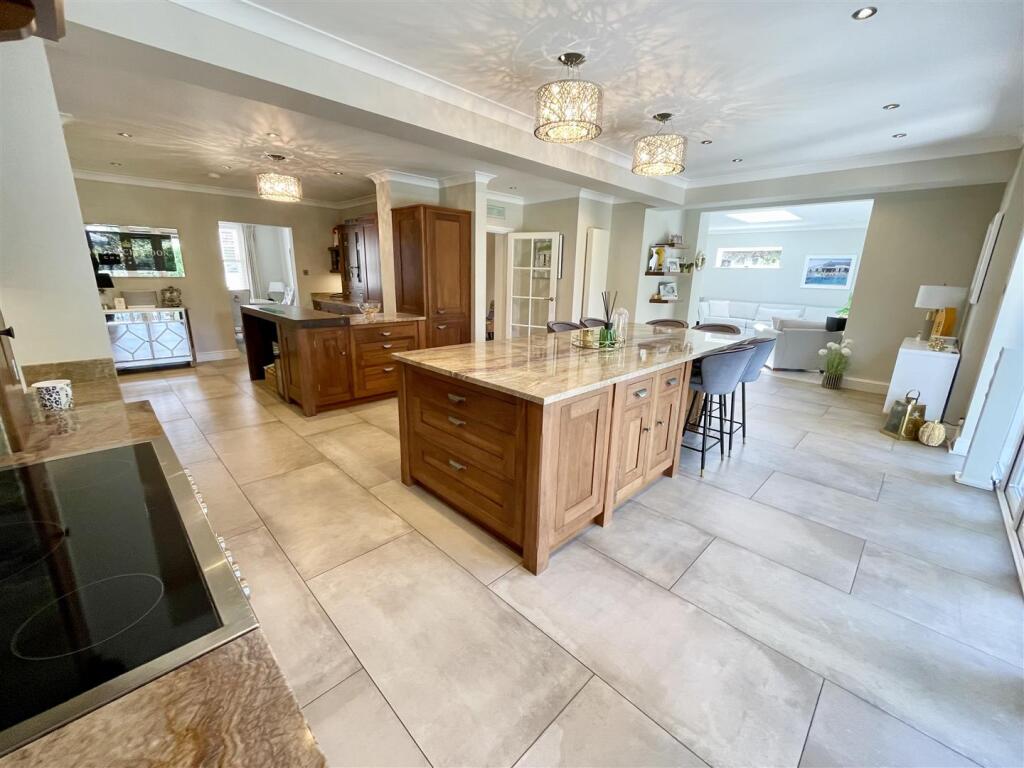 4. kitchen5.jpg