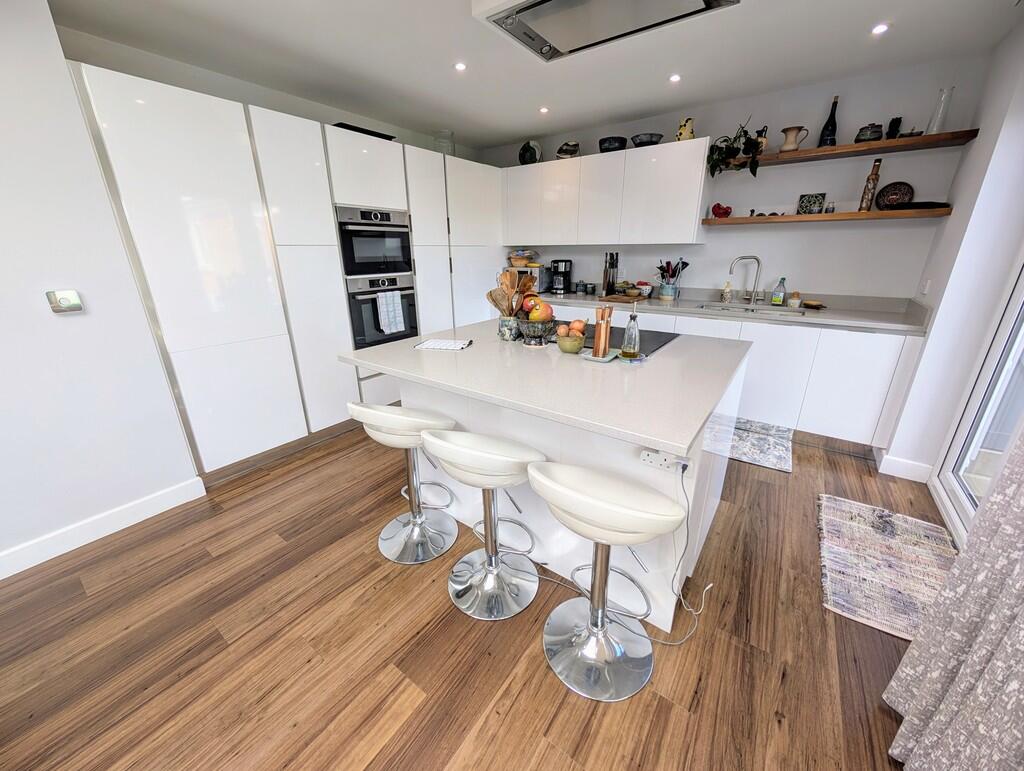 PXL_20250416_0931...