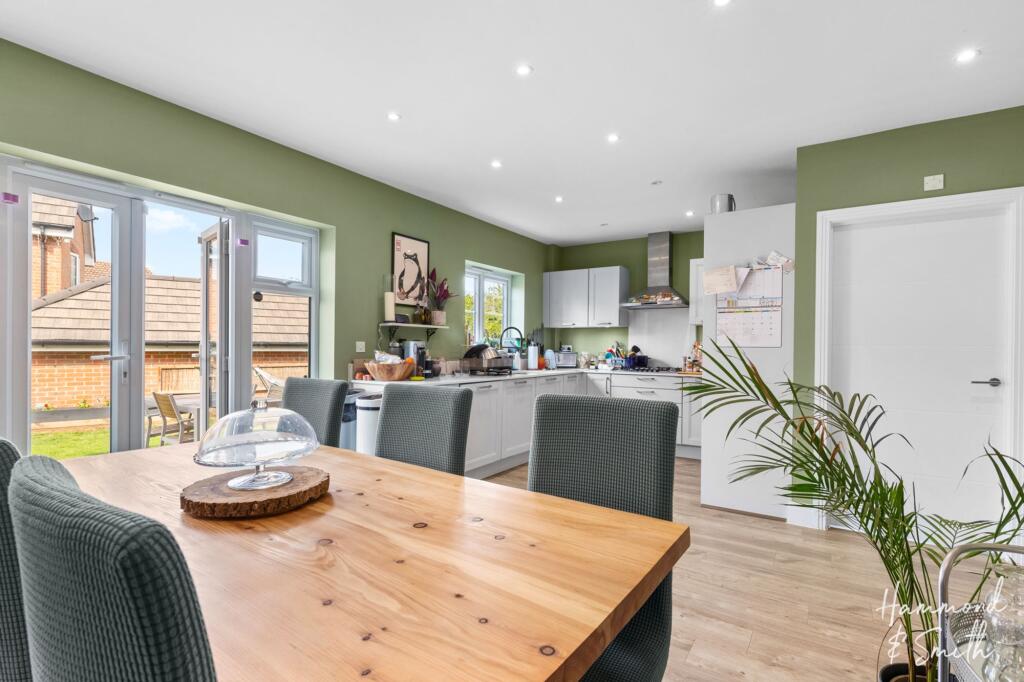 Kitchen / Diner