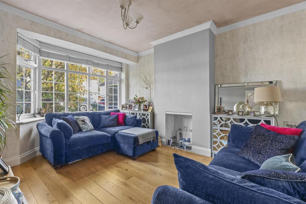 51 Geralds Road, HP13 6BN-5.jpg