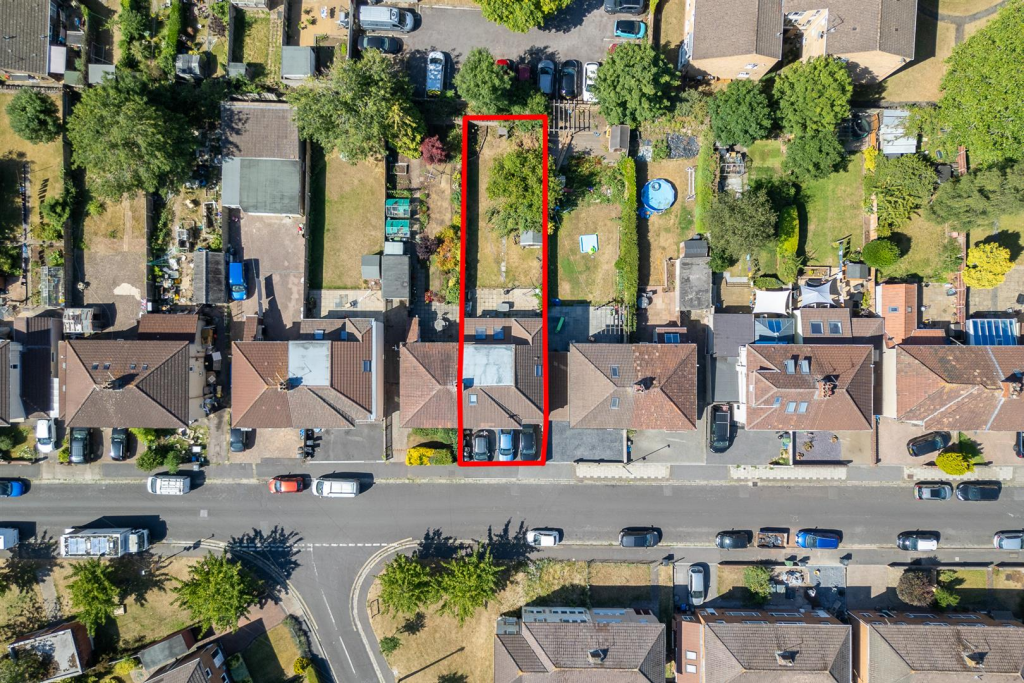 42 Frome Valley Road, Frenchay, Bristol BS16 1HE |