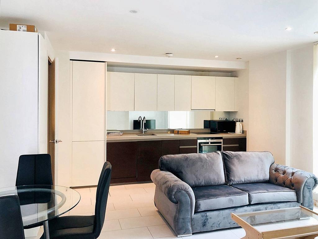 2 bed 1 bath for ren