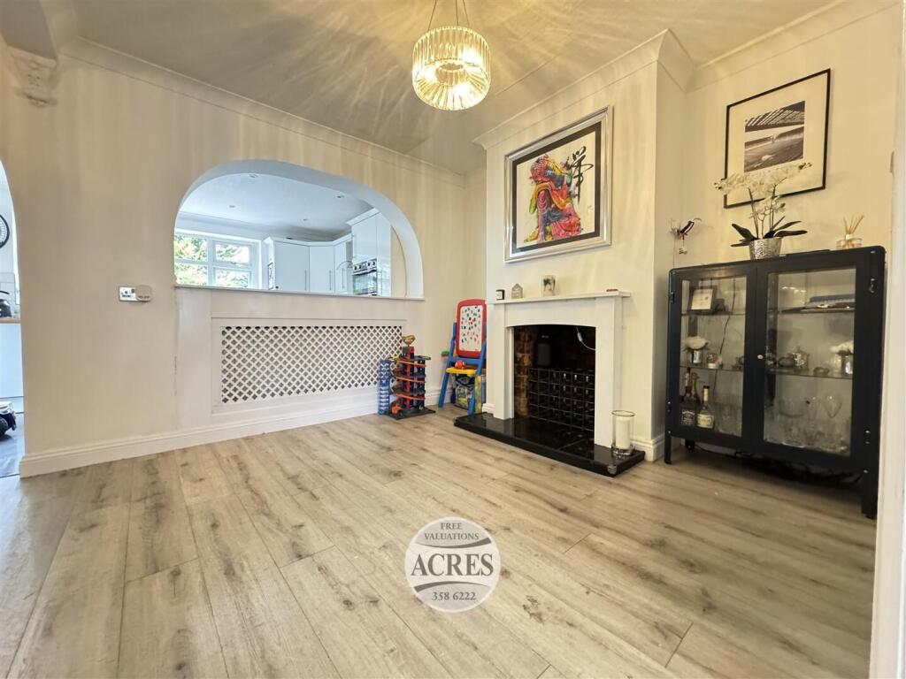 IMG_2343 (Large).jpg