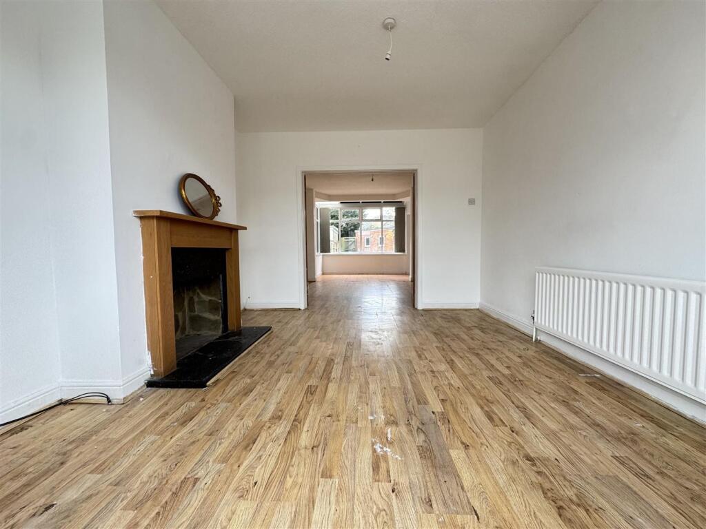 IMG_3950 (Large).JPG