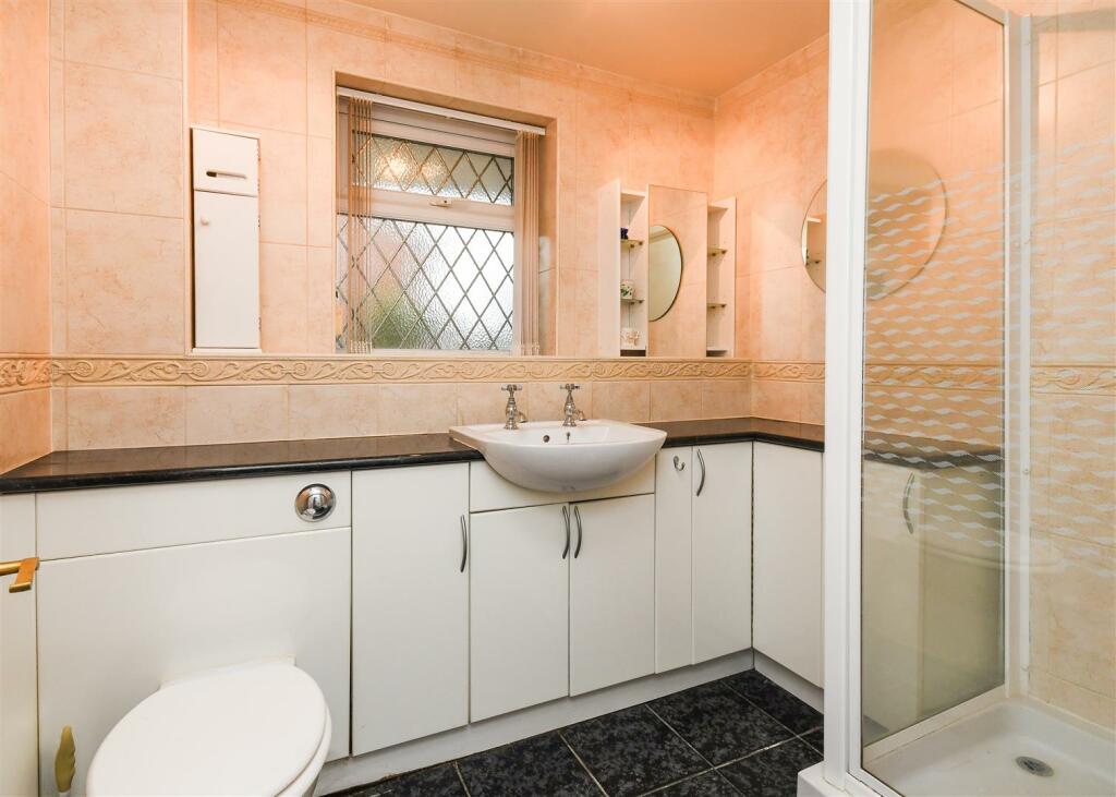 1 Oatlands Way - Shower Room.jpg