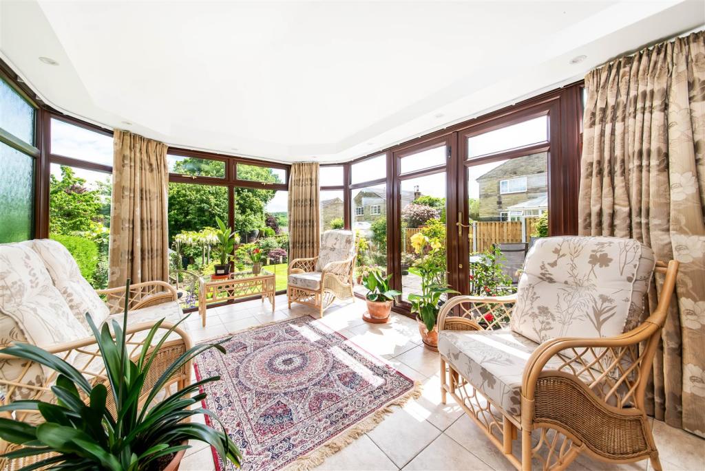 GARDEN ROOM