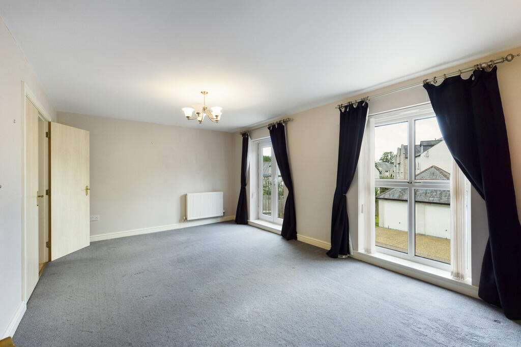 Spacious Lounge