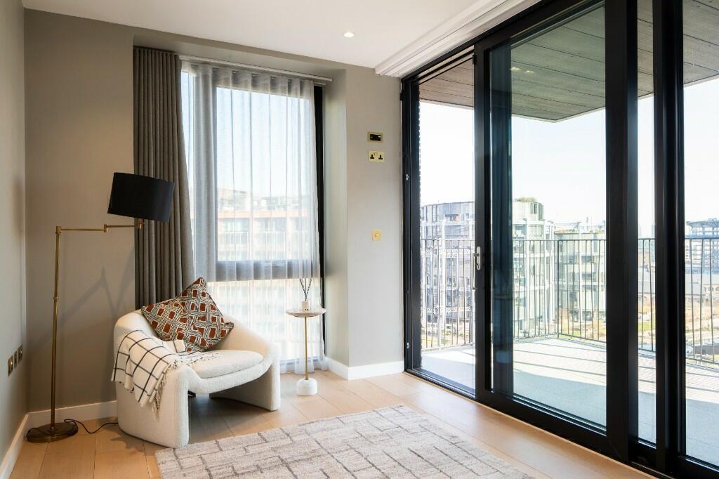 Bedroom 3/office