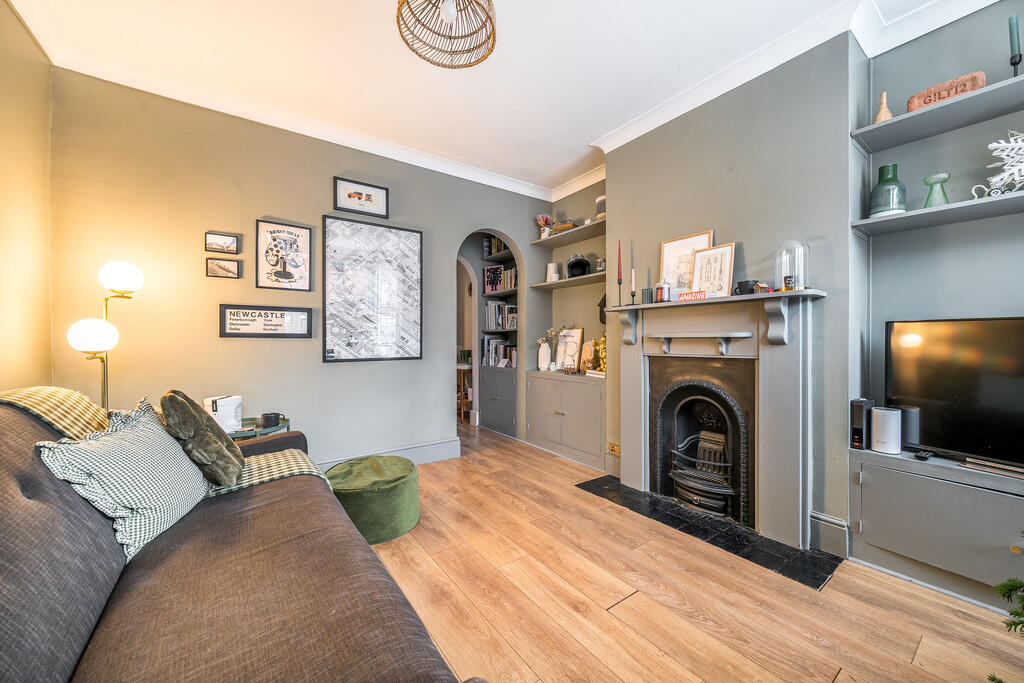 1392779-4-69427b8...