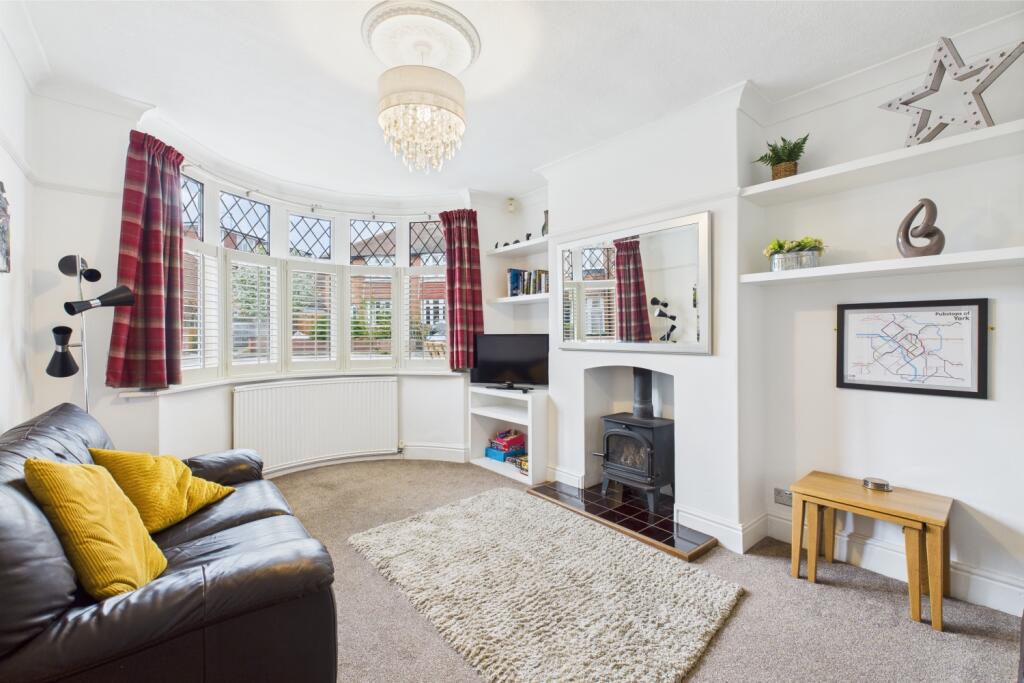 CAM03162G0-PR0250-STILL001