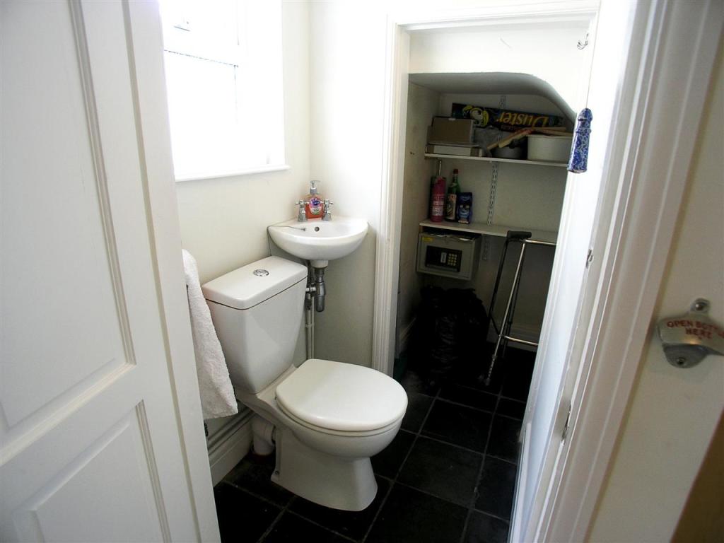 CLOAKROOM