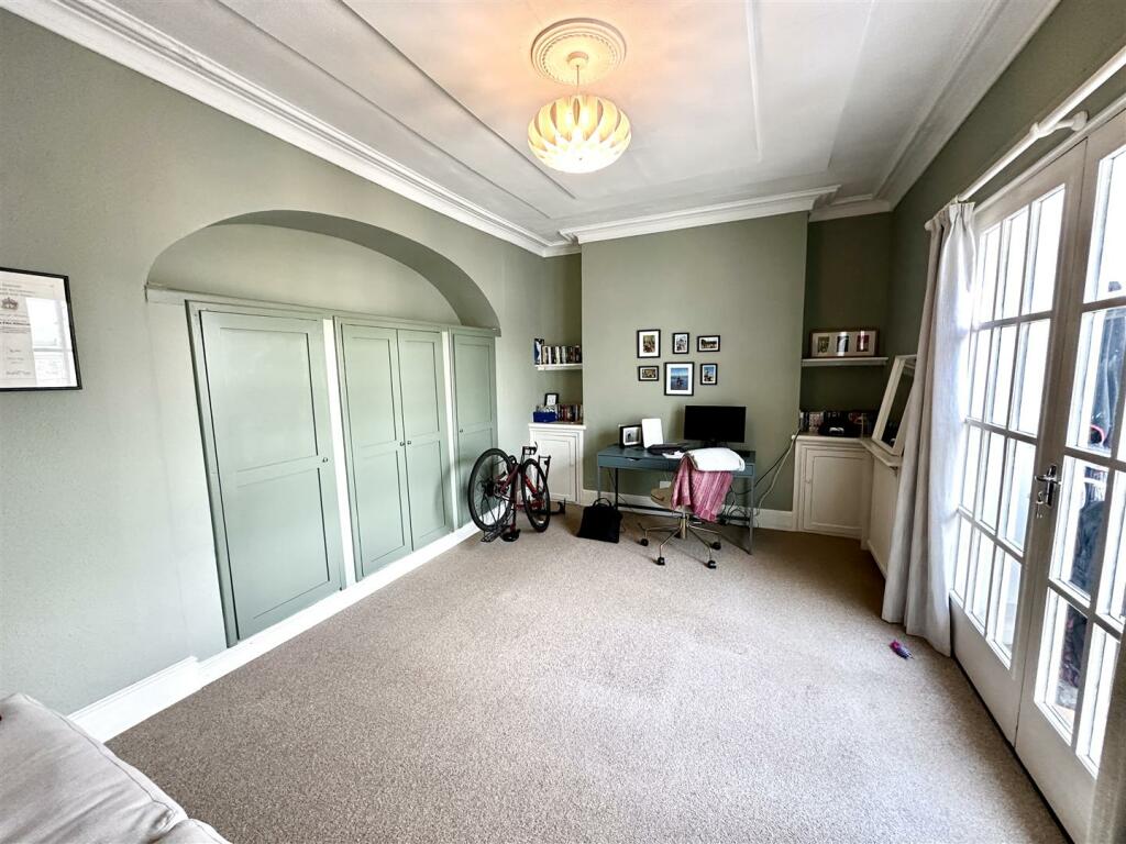 BEDROOM 5/ADDITIONAL RECEPTION ROOM
