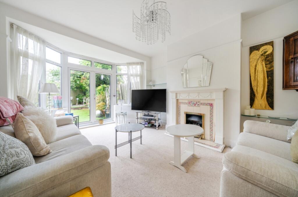 1300598-9-6835baa060b87