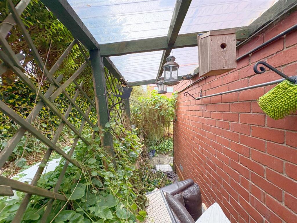 Gated side access.jpg