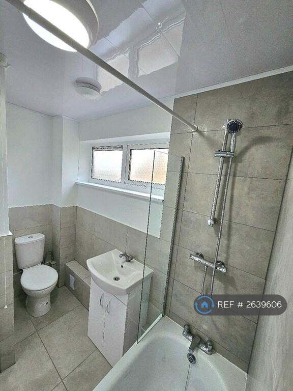 Upstairs Bathroom- Fully Brand New