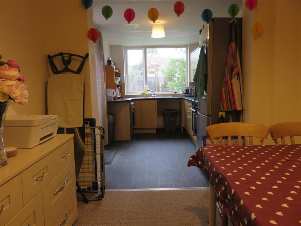 Kitchen/dining area
