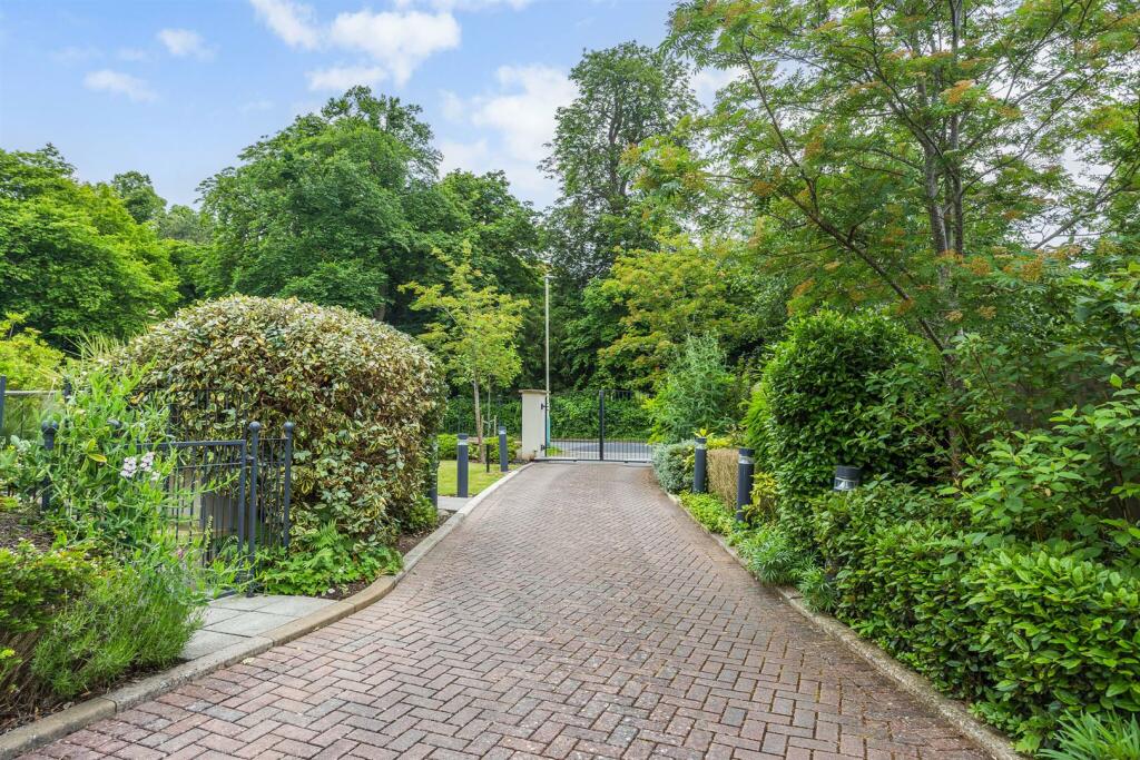 72316_Flat 9 79 The Park  (7)_low.jpg
