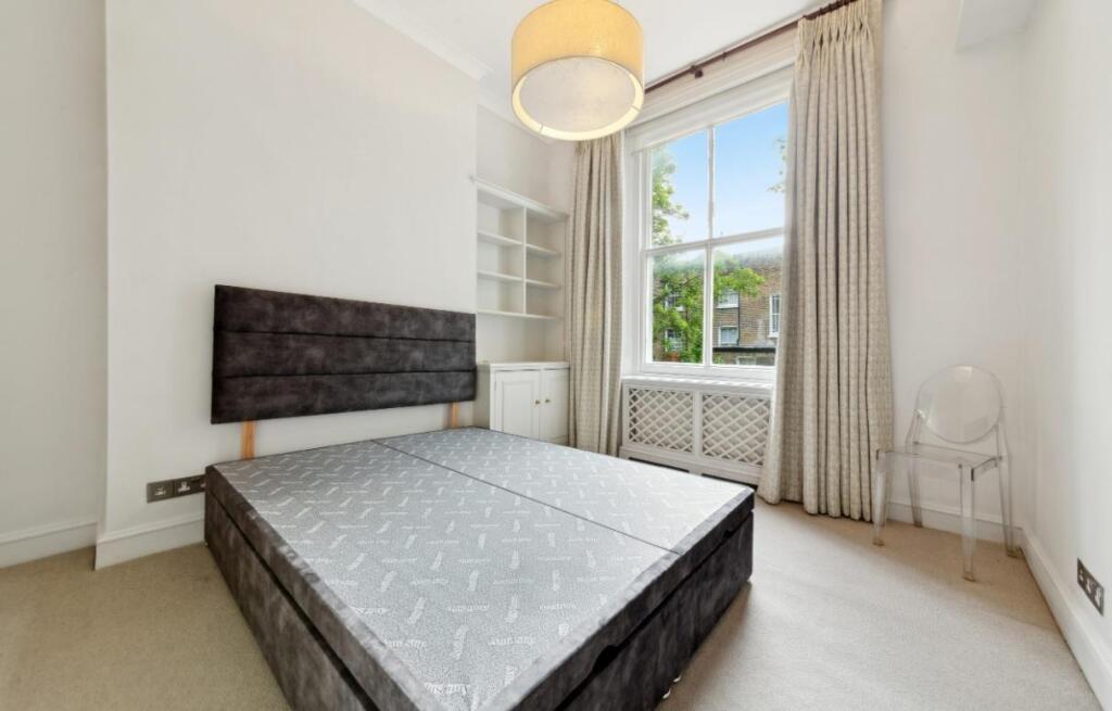 Flat 2, 41 Kempsford Gardens5.jpg