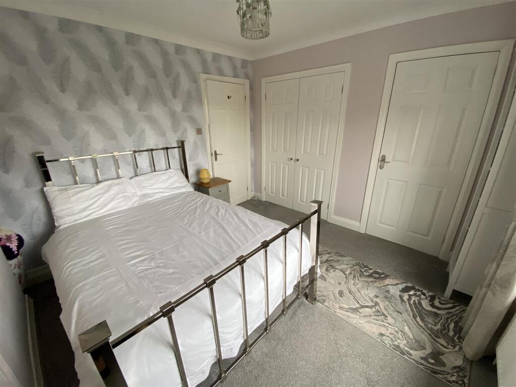 Bramleys Estate Agents - Scopsley Lane - Mirfield 