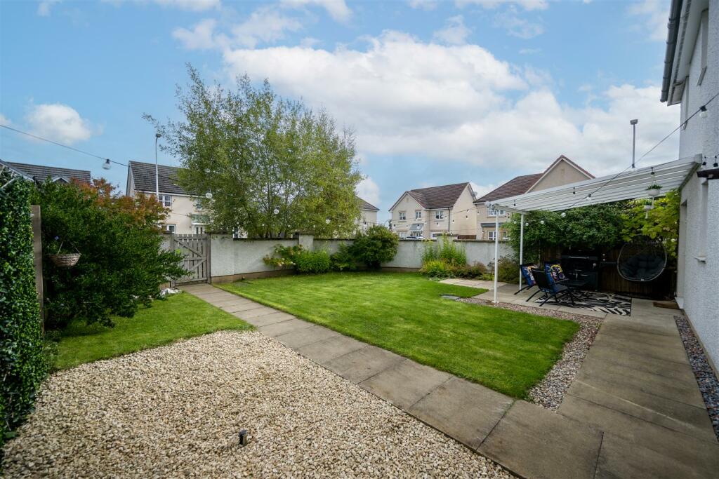 Z92_2928-Edit (1).jpg