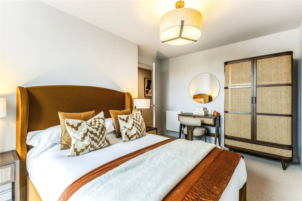 Show Apartment