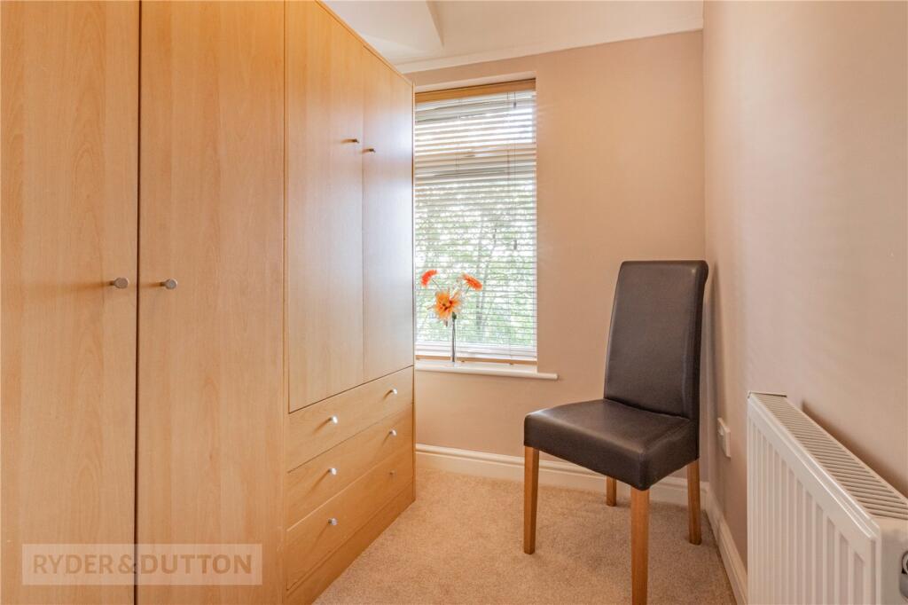 Bed 4 / Office