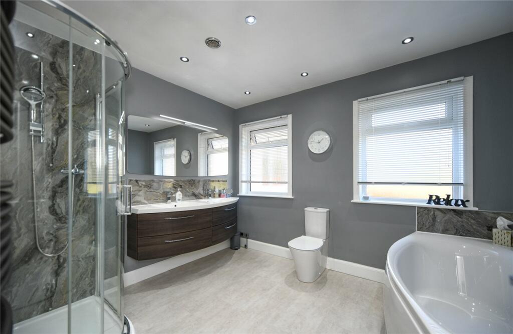 Main Bathroom