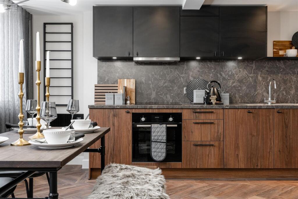GSH Showhome 84 LR - by Ralph Media Group 04076.jp