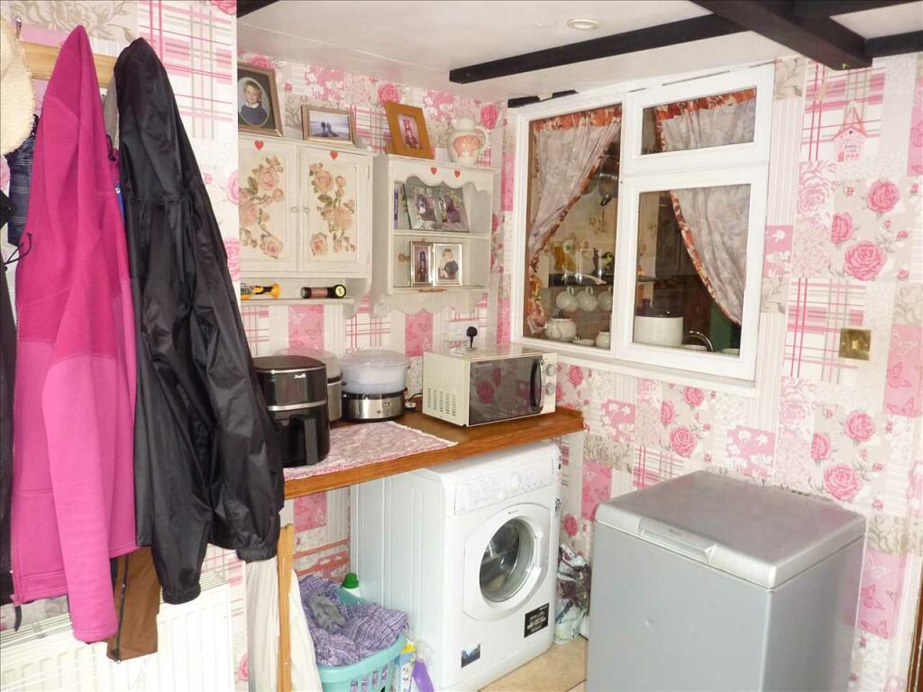 UTILITY/GARDEN ROOM