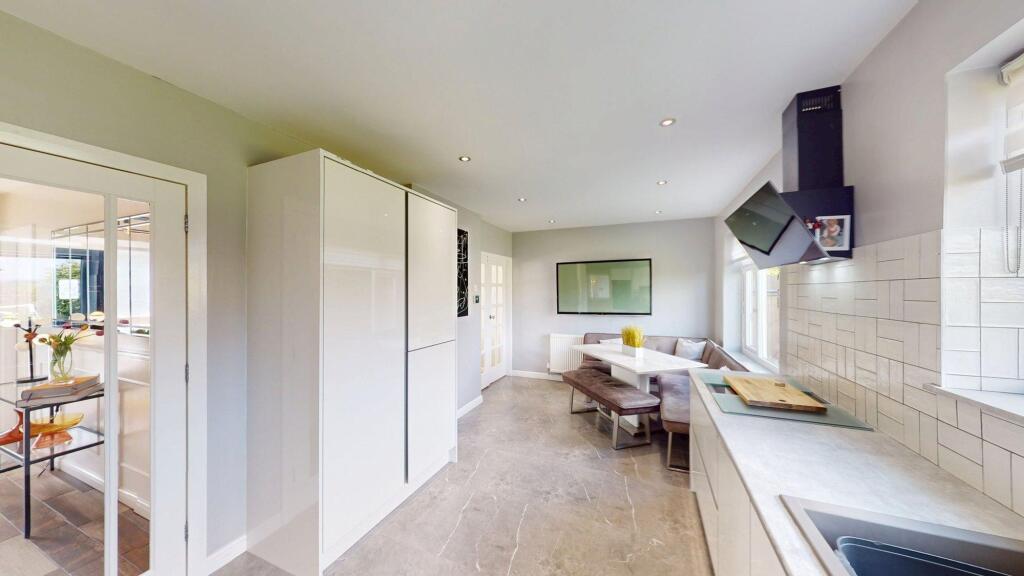 Kitchen / Dining Room