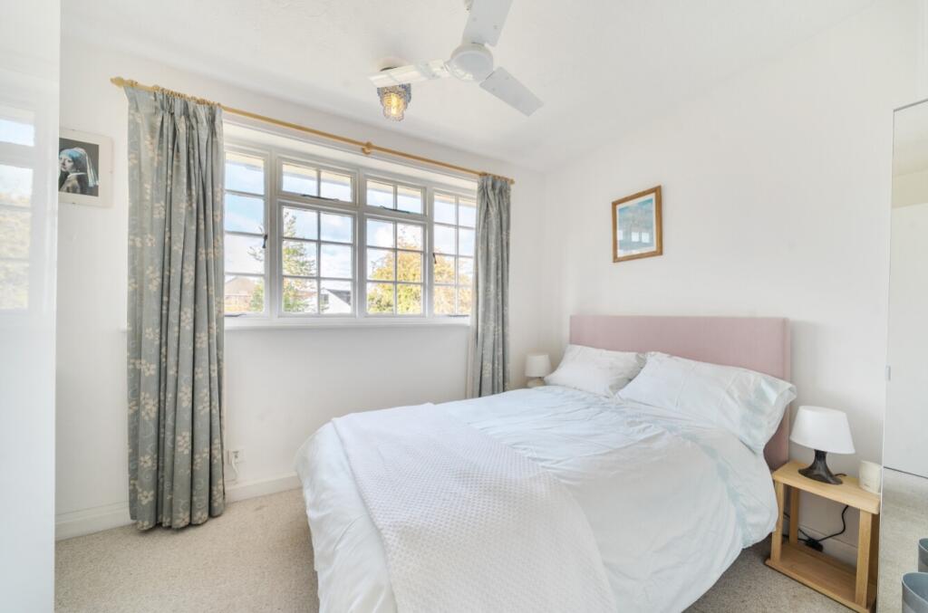 1372656-20-68fab449c6ed7