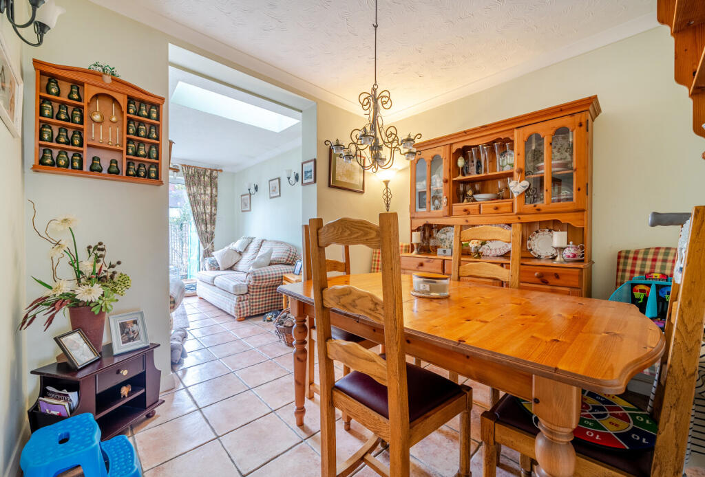 1375017-16-690ca1...