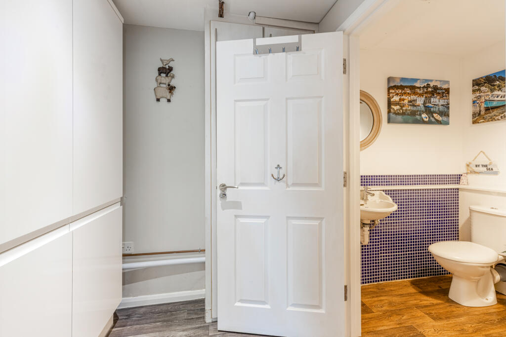 21 Cloakoom &amp; Storage 1 Lord Nelson Drive, Dartmou