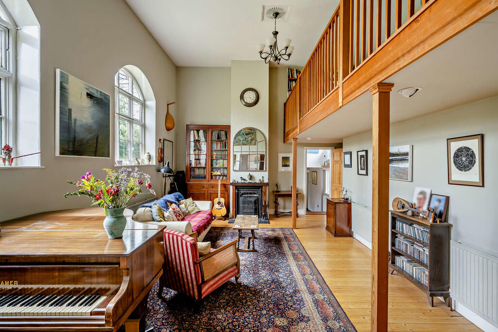 8642411-interior0...