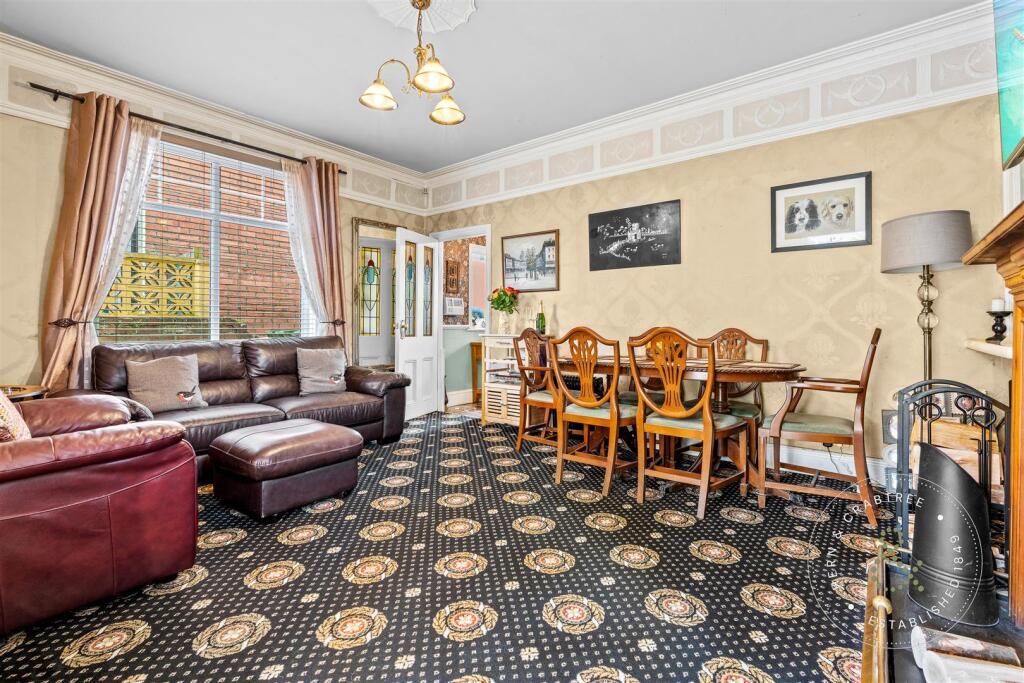 Commercial Road, Hern Crabtree (17).jpg