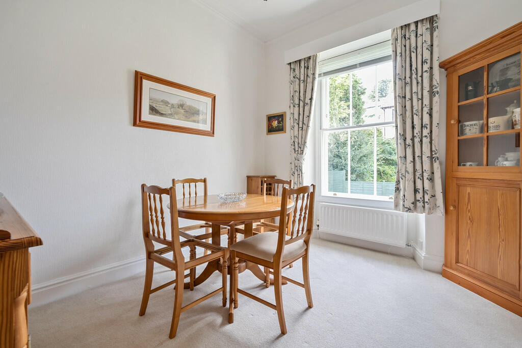 Breakfast Room/Be...