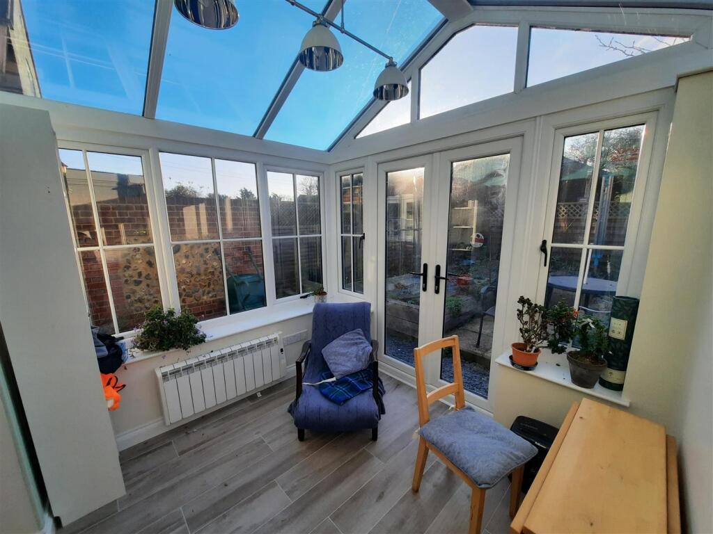 Sun Room/Dining room
