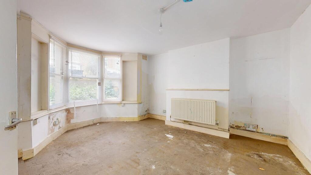 Flat A, 41 Alvington Crescent, Hackney, London, E8 2NN