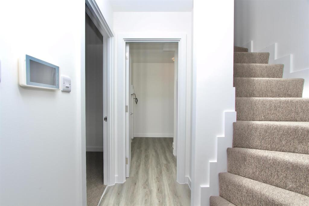 Stoke Newington High Street, N16